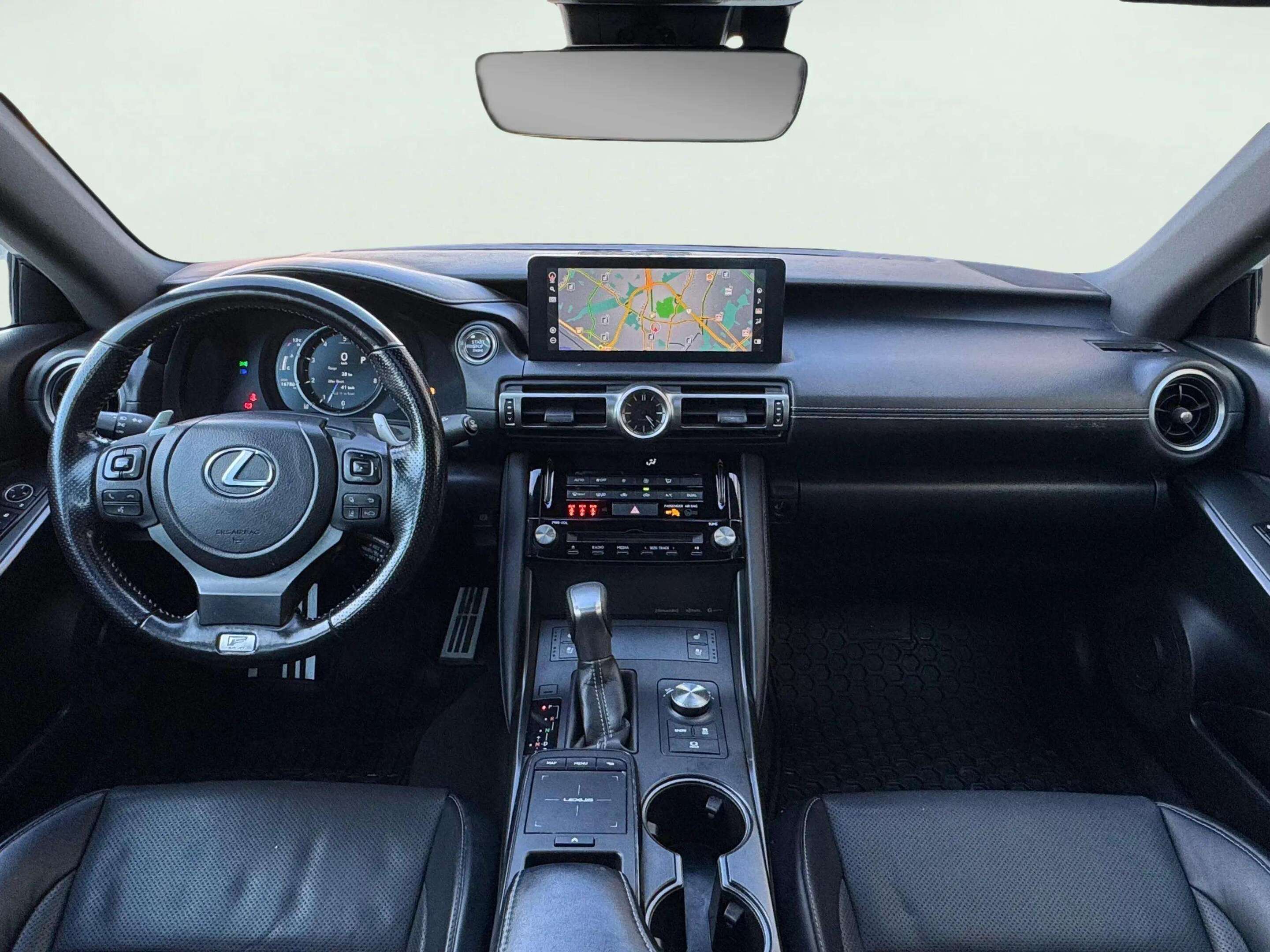 Lexus IS 2021