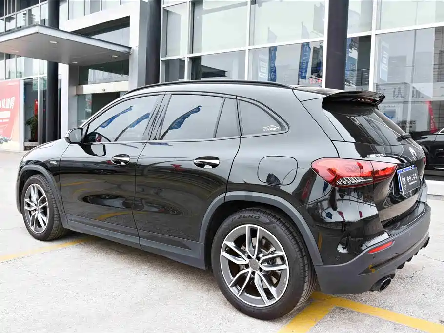 Mercedes-Benz GLA AMG 2023