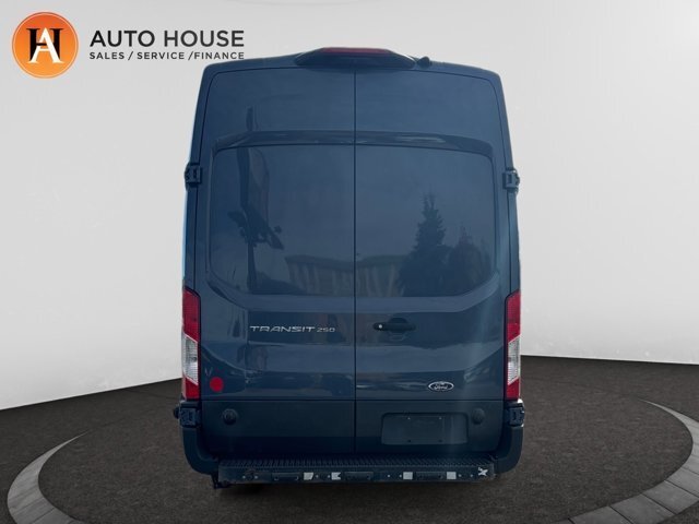 Ford Transit 2021