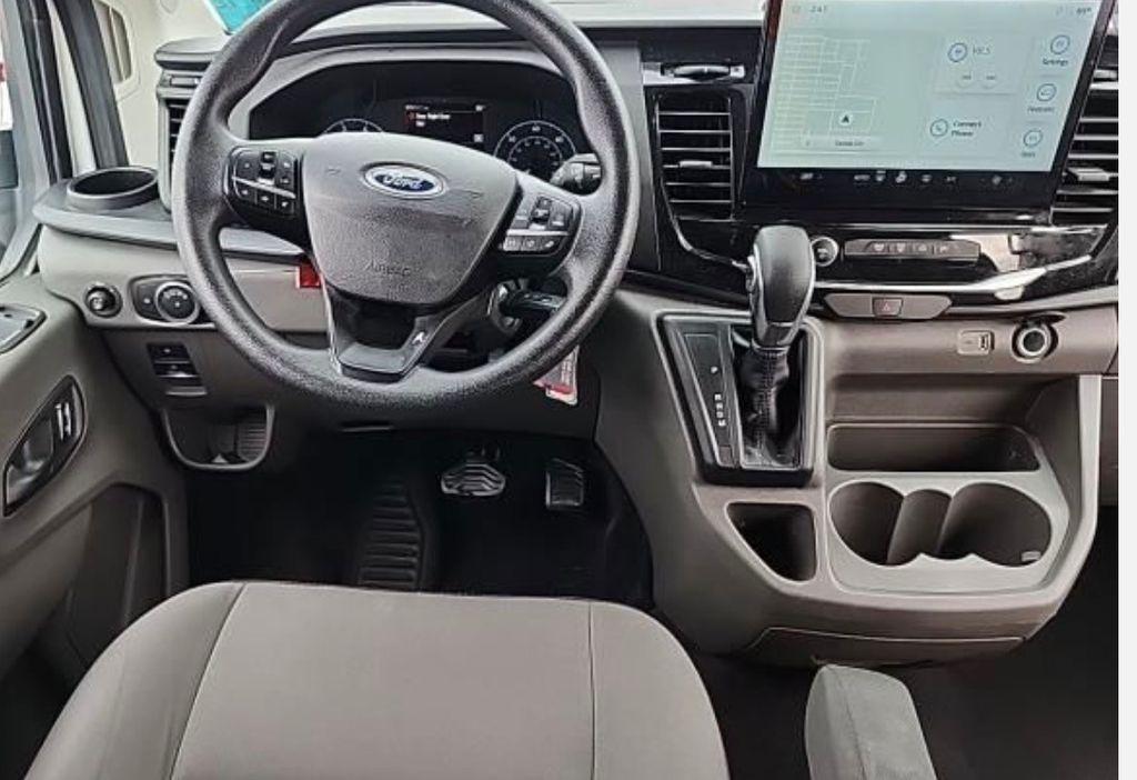 Ford Transit 2024
