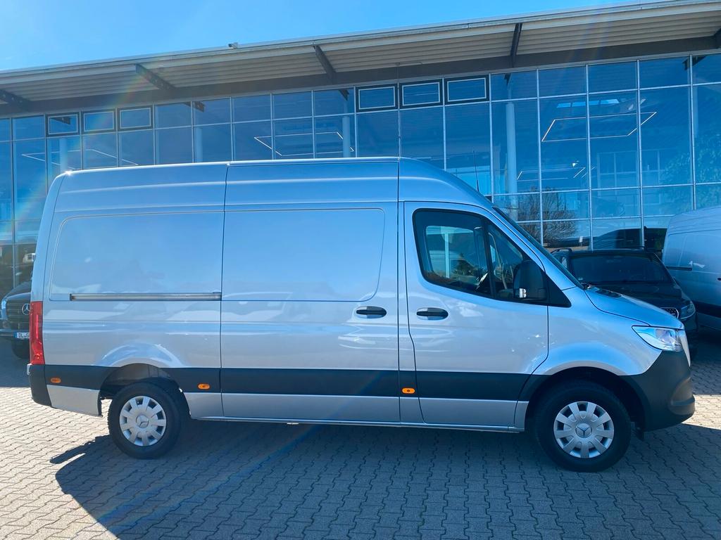 Mercedes-Benz SPRINTER 2023