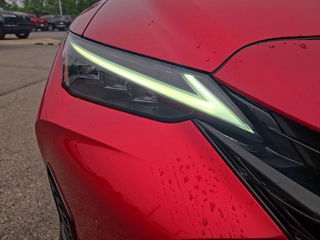 Lexus IS 2026