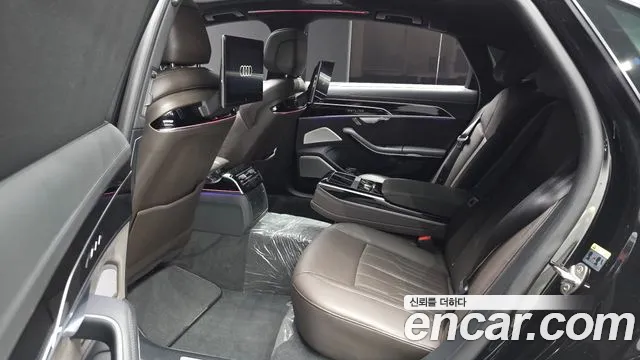 Audi A8 2021