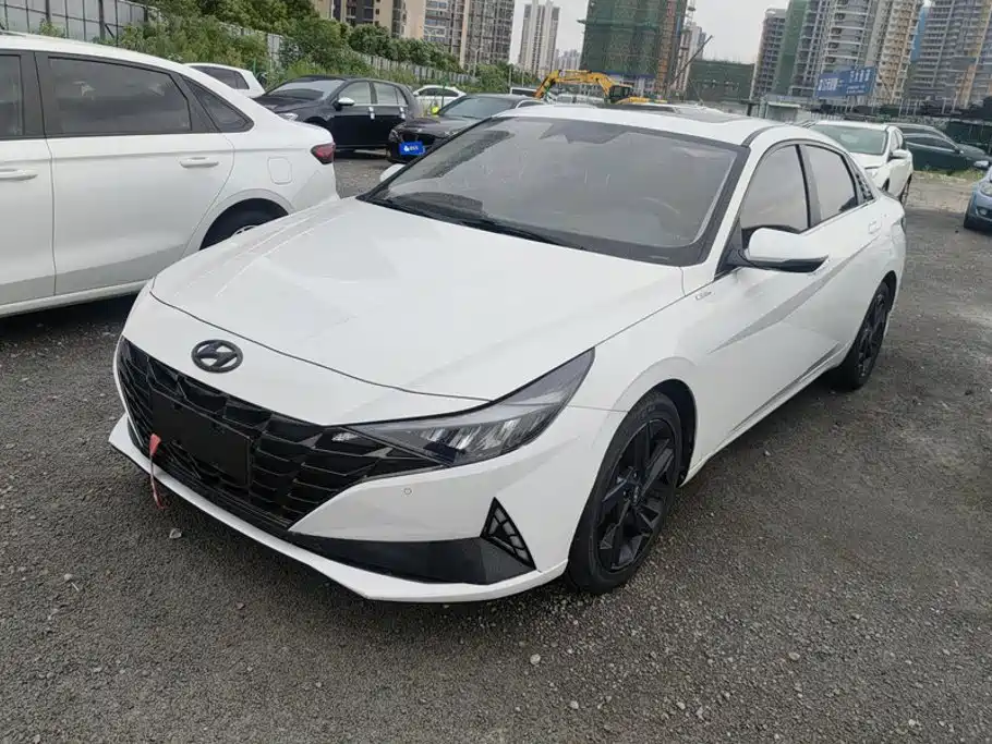 Hyundai Elantra 2021