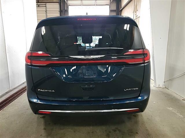 Chrysler Pacifica 2024