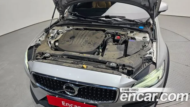 Volvo V60 2021