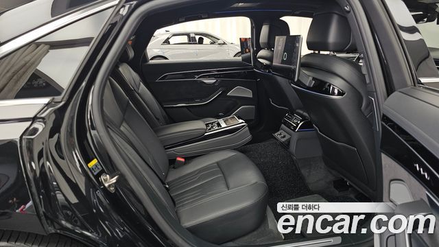 Audi A8 2021