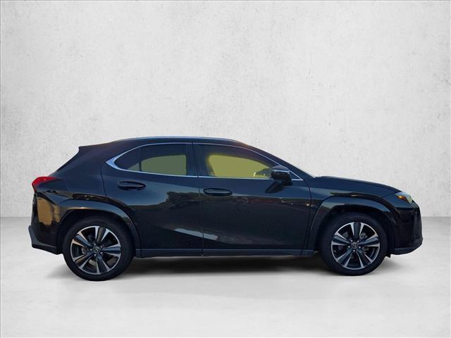 Lexus UX 2022