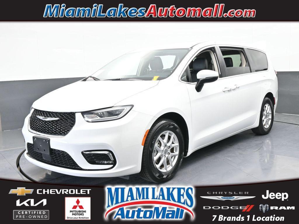 Chrysler Pacifica 2023