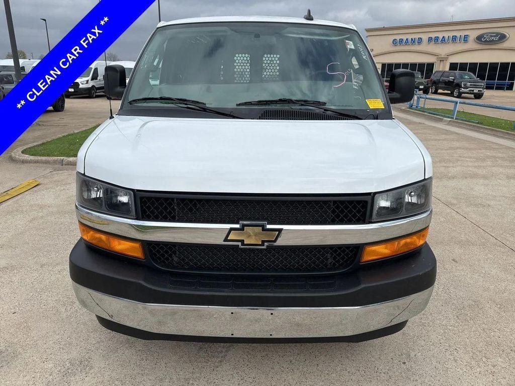 Chevrolet Express 2024