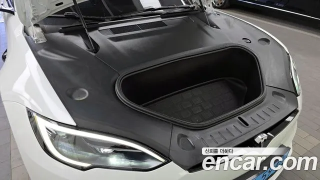 Tesla Model S 2023