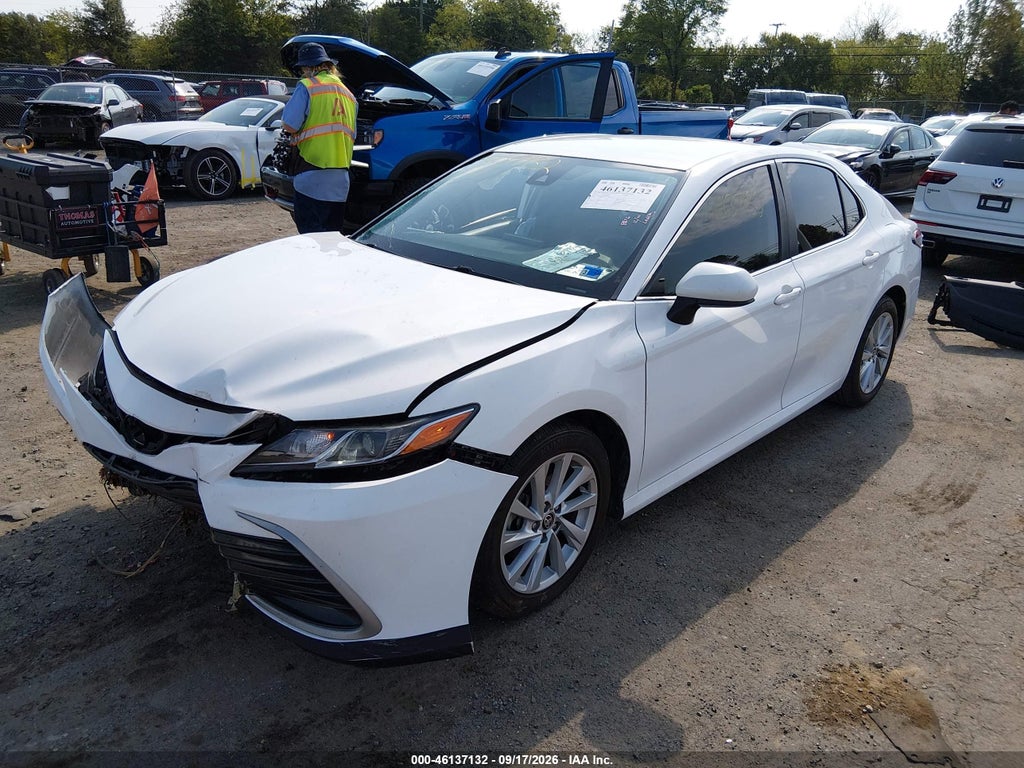 Toyota Camry 2021