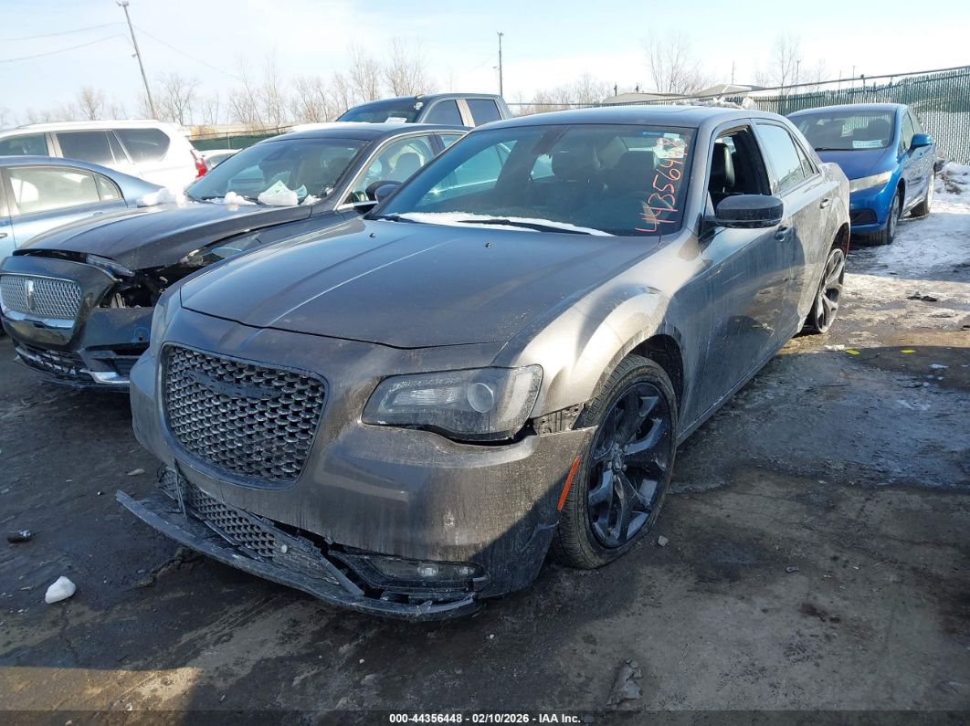 Chrysler 300 2023