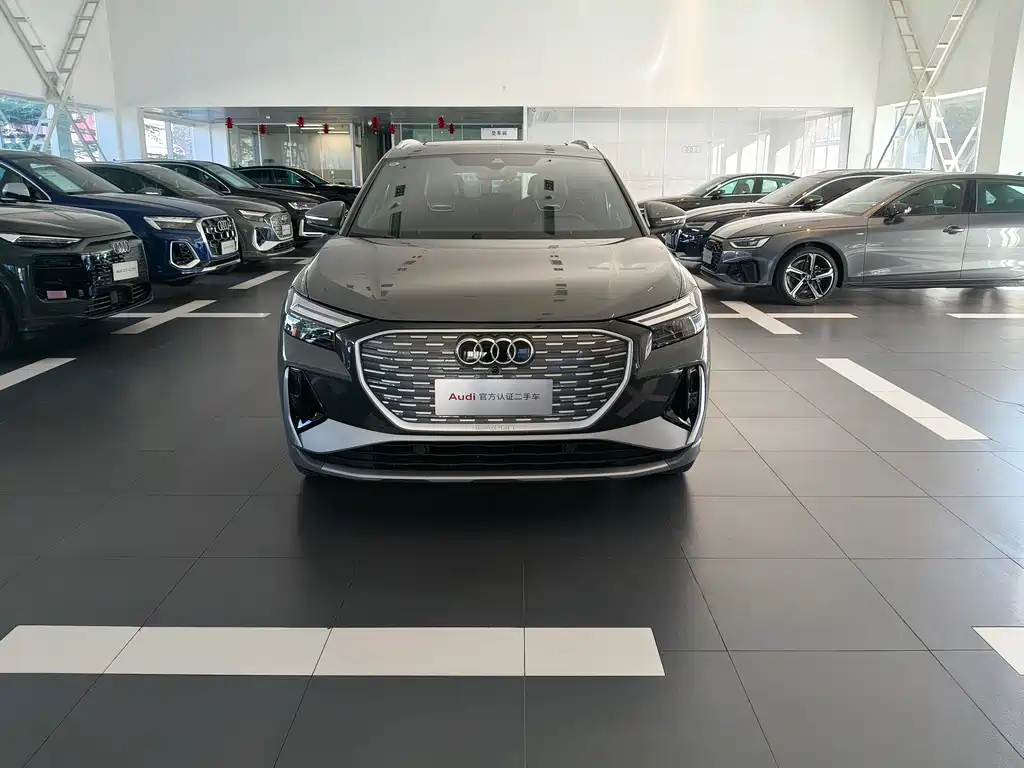 Audi Q4 e-tron 2025
