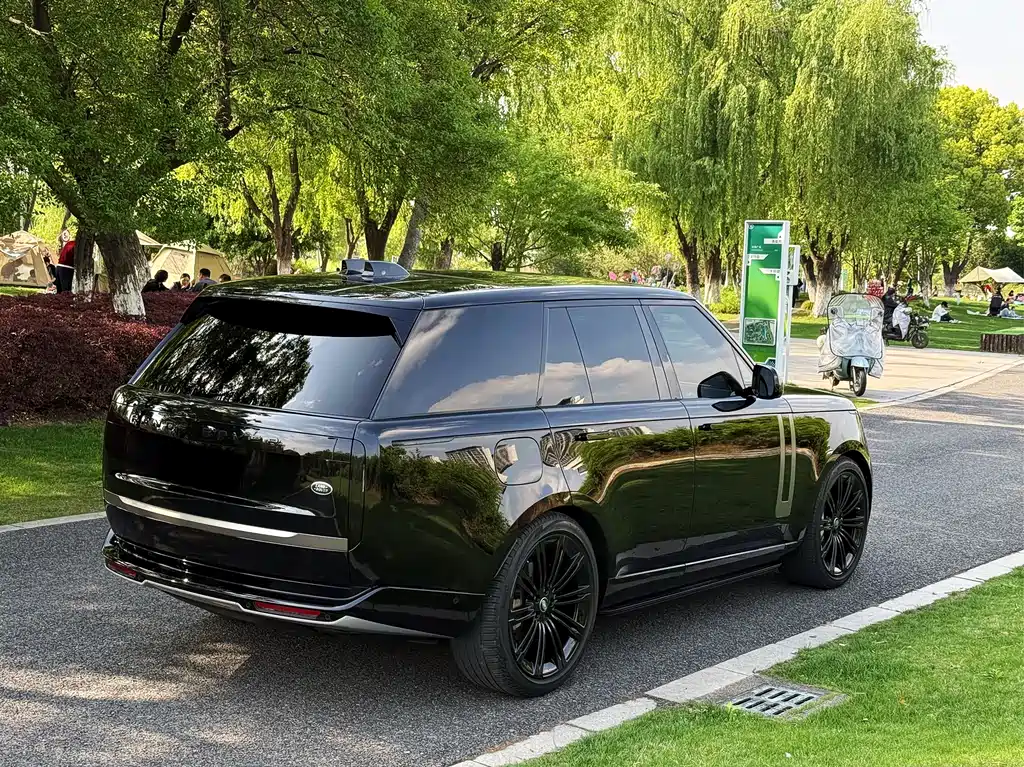 Land Rover Range Rover 2023