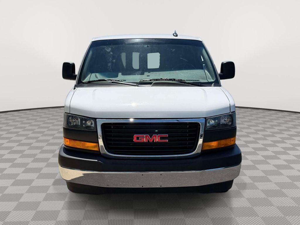 GMC Savana 2025