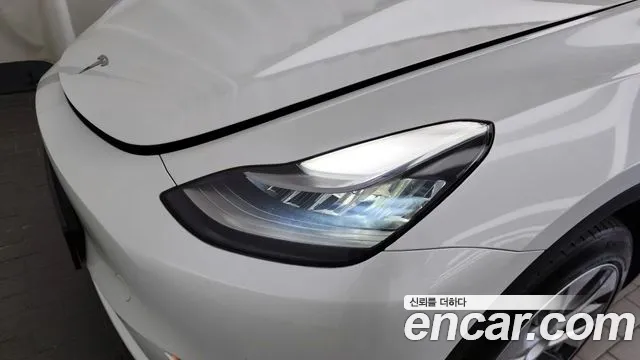 Tesla Model Y 2021