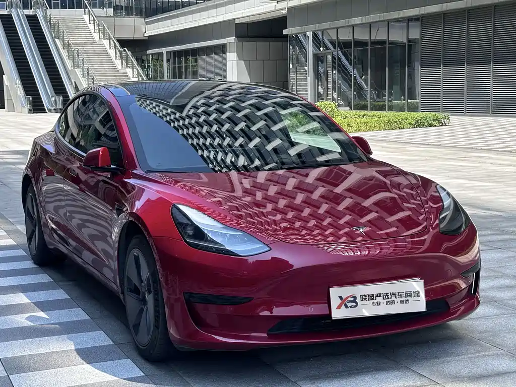 Tesla Model 3 2022