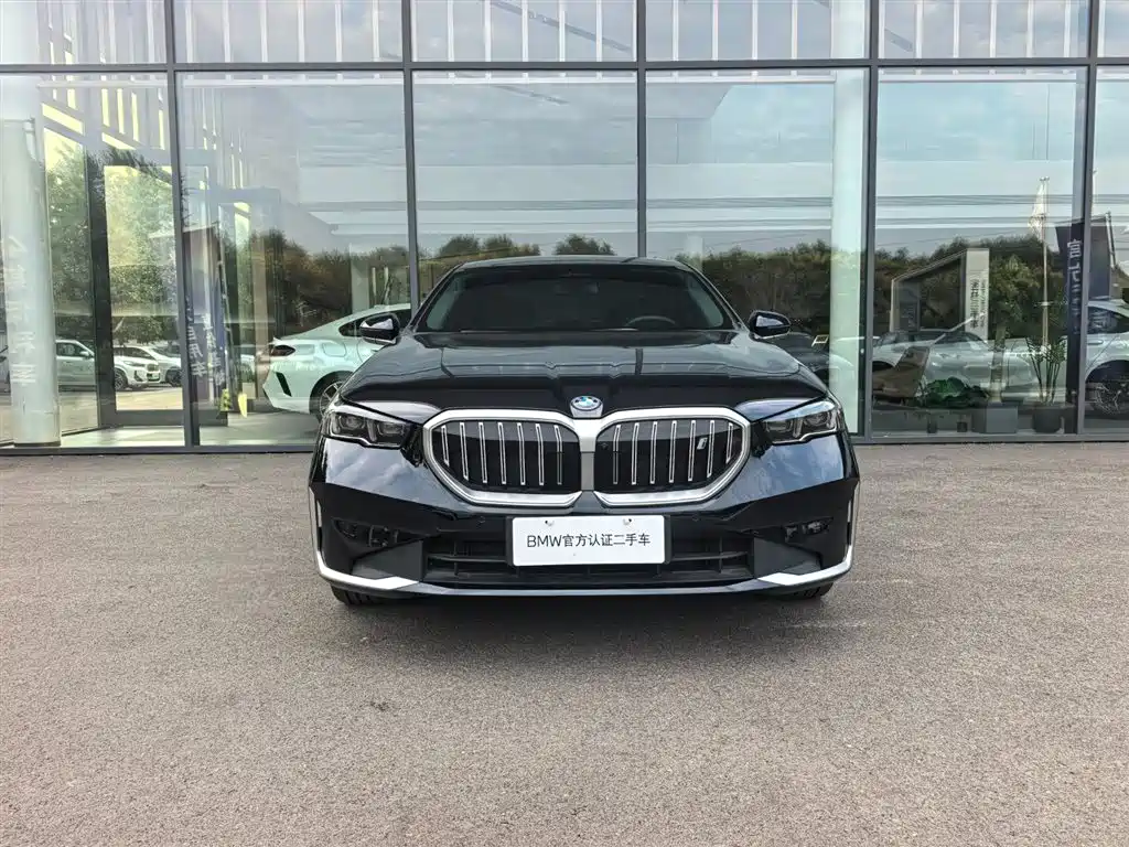 BMW i5 2026