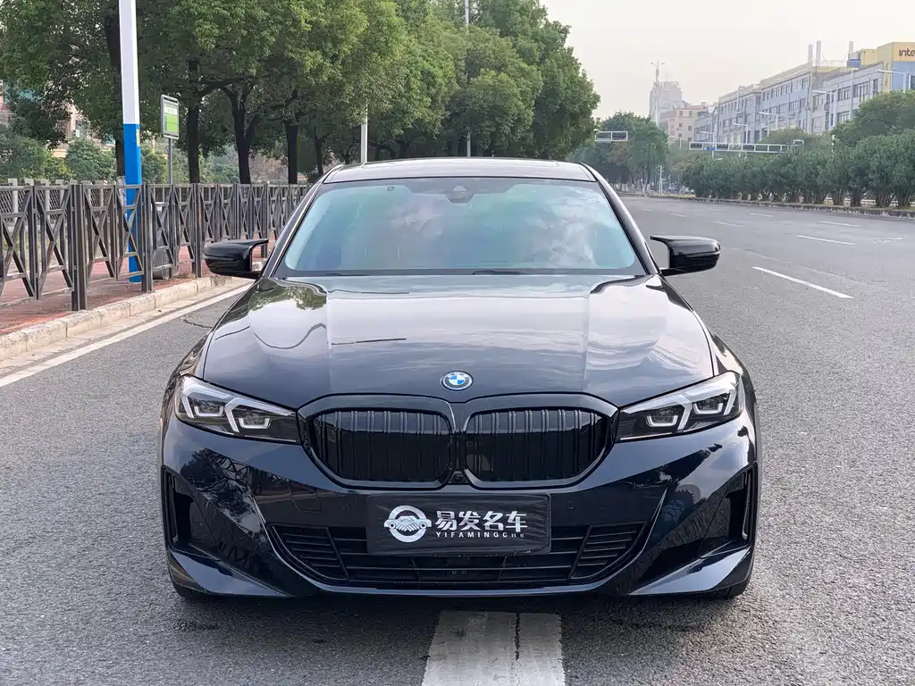 BMW i3 2023