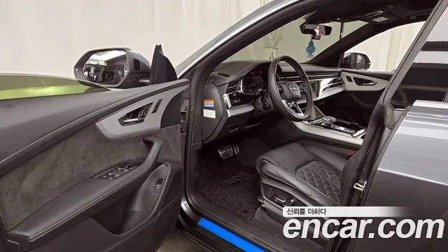 Audi Q8 2021