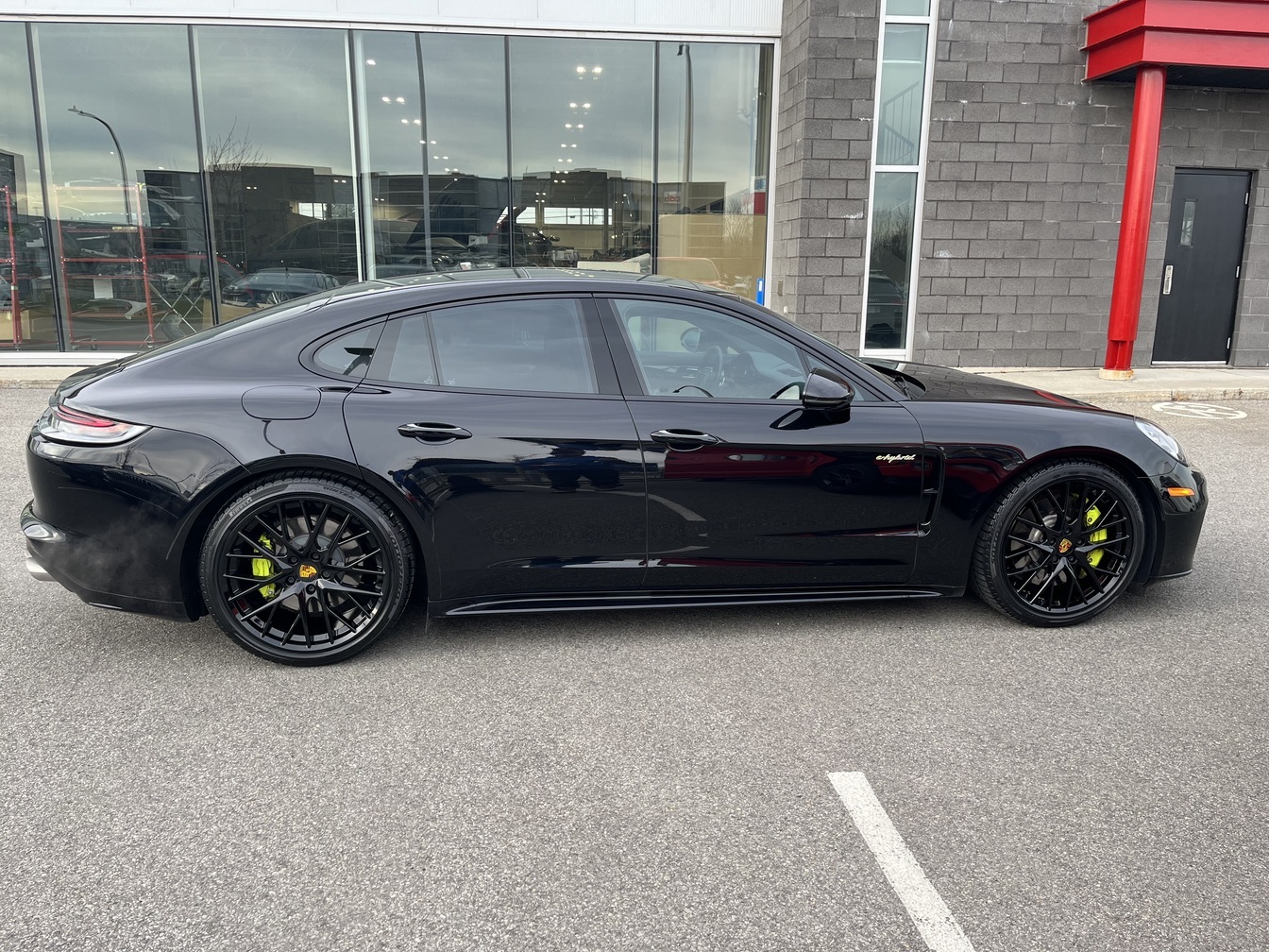 Porsche Panamera 2023