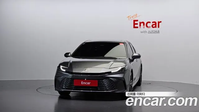 Toyota Camry 2025