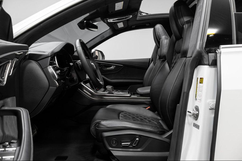Audi SQ8 2023