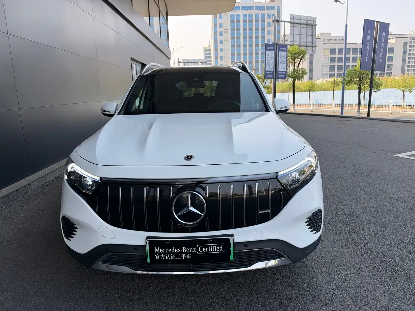 Mercedes-Benz EQB 2023