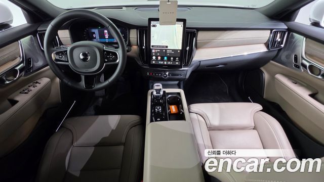 Volvo S90 2025