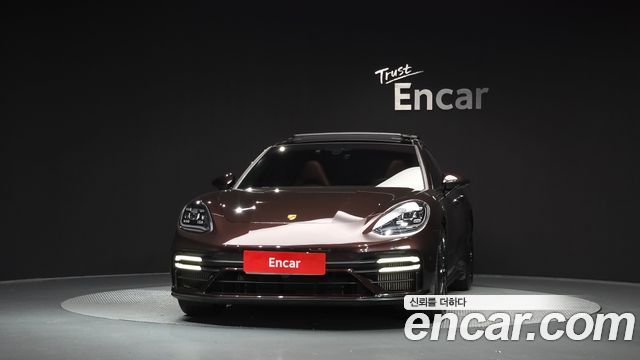 Porsche Panamera 2021