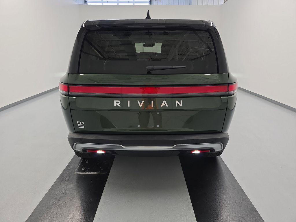 Rivian R1S 2024