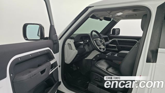 Land Rover Defender 2022
