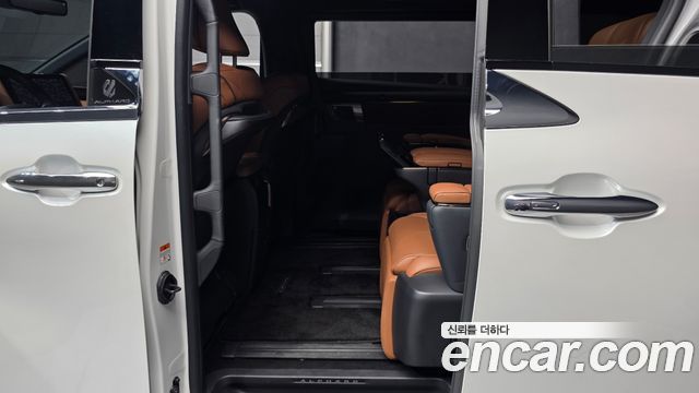 Toyota Alphard 2024