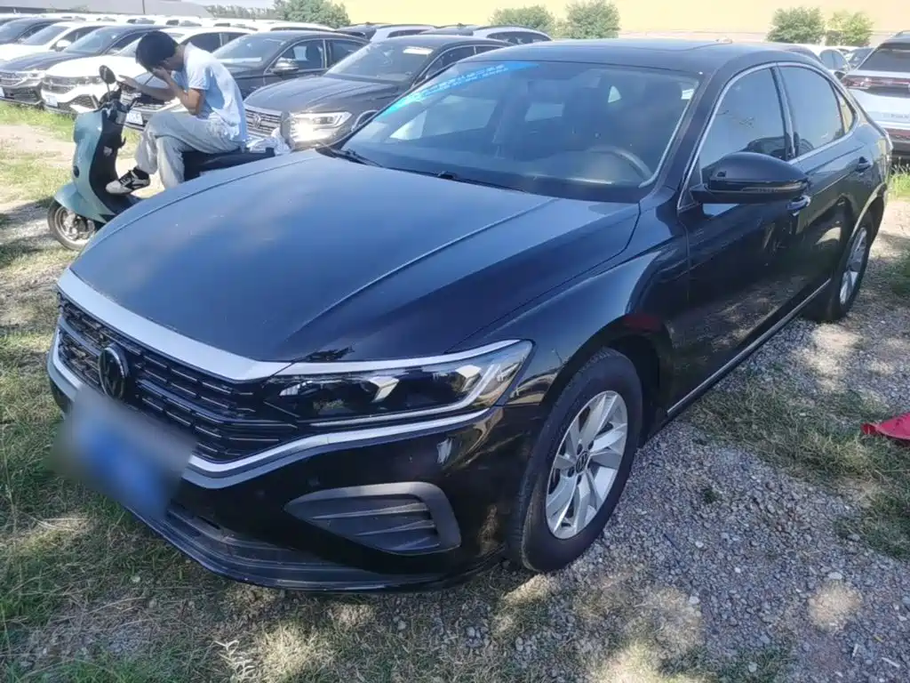 Volkswagen Passat 2025