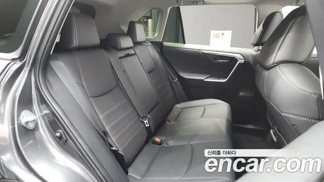 Toyota RAV4 2025