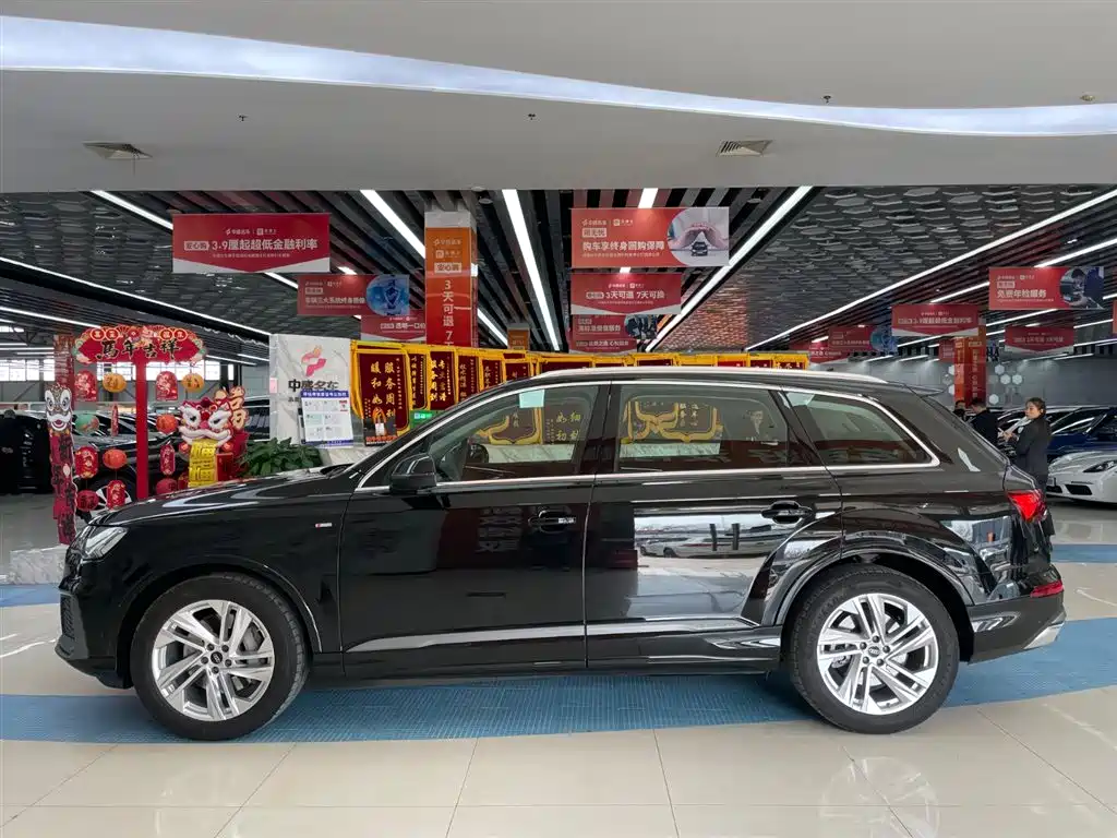 Audi Q7 2024