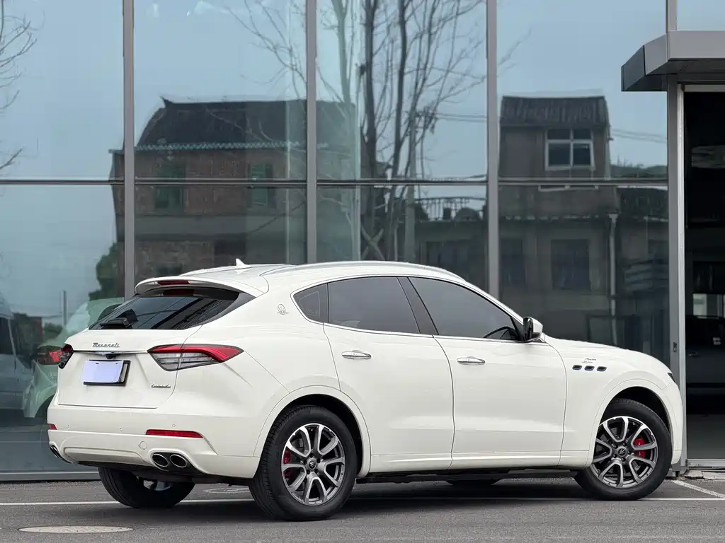 Maserati Levante 2023