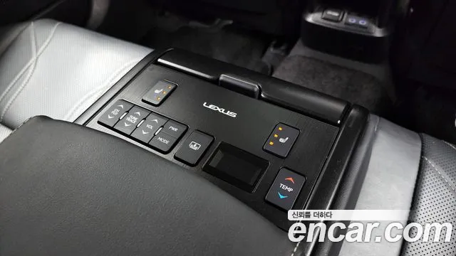 Lexus ES 2023
