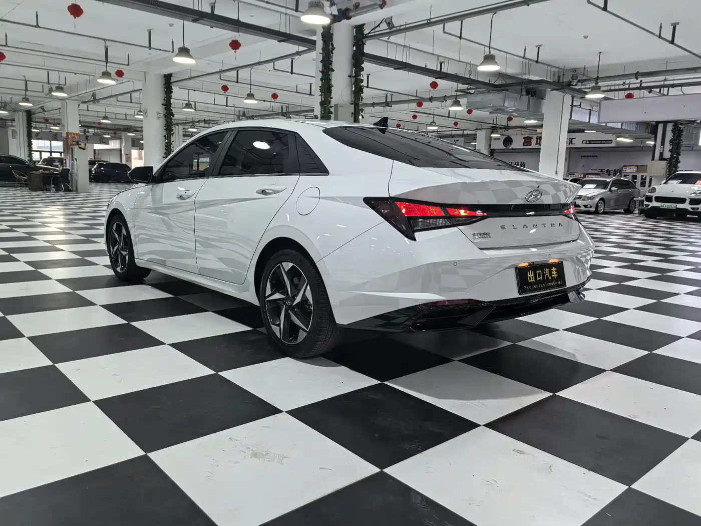 Hyundai Elantra 2023