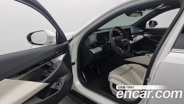 BMW 5 серии 2024