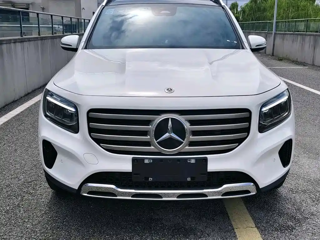 Mercedes-Benz GLB 2024