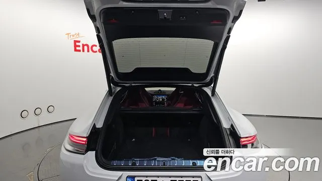 Porsche Panamera 2022