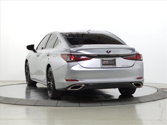 Lexus ES 2023