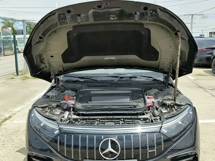 Mercedes-Benz EQS AMG 2025