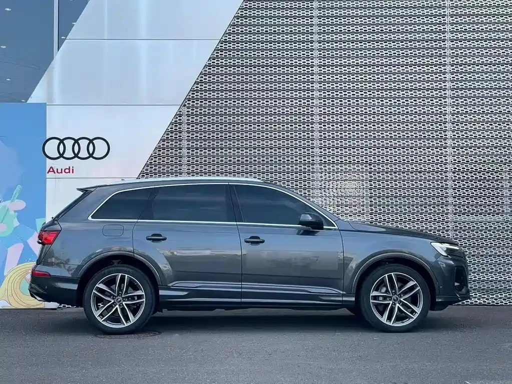 Audi Q7 2024