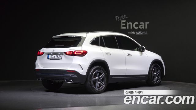Mercedes-Benz GLA 2021