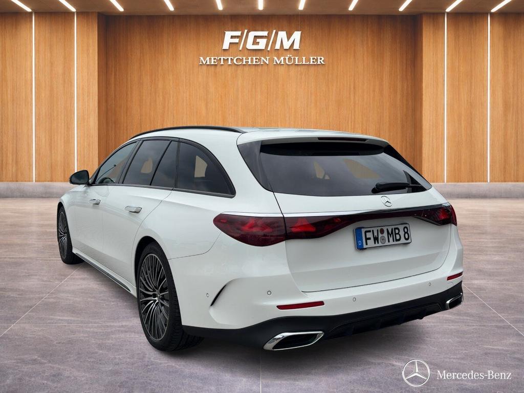 Mercedes-Benz E 220 2025