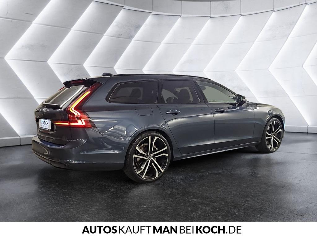 Volvo V90 2022