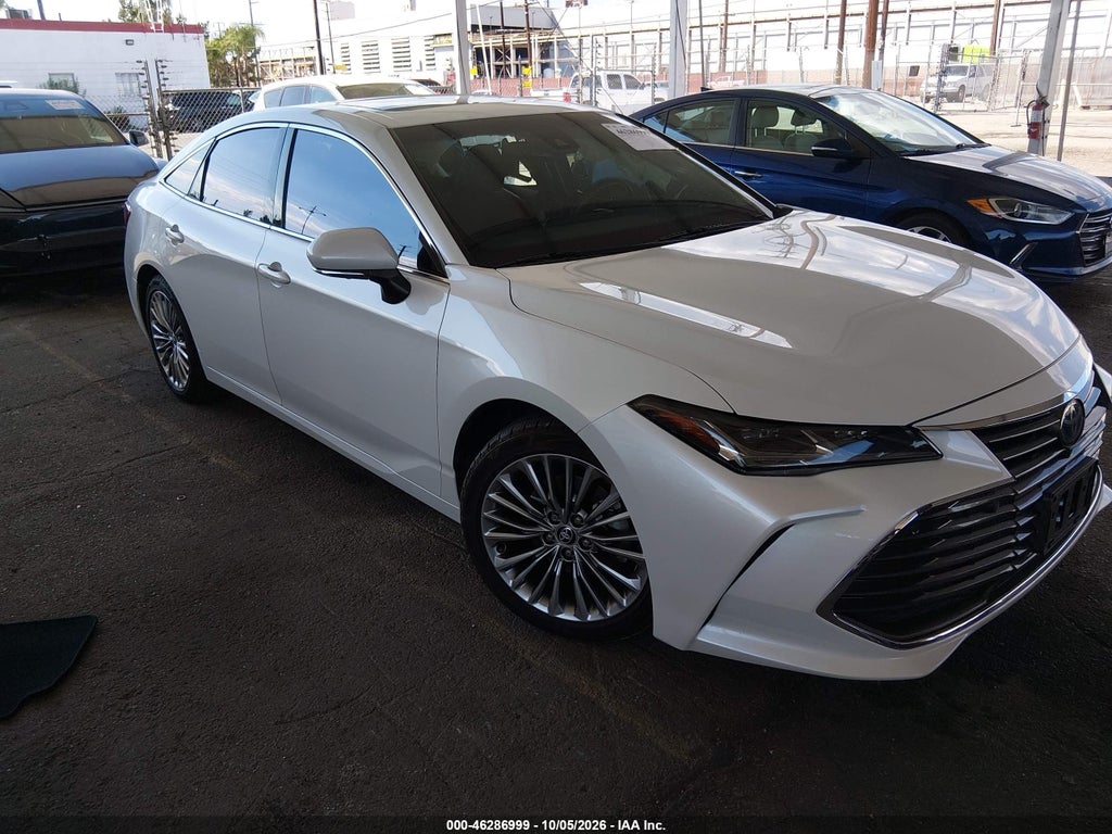 Toyota Avalon 2022